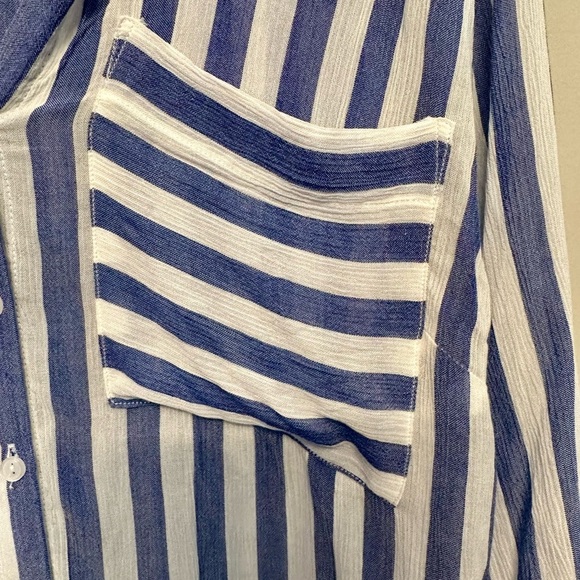 Women's Blue and White Striped Button-Down Shirt w/ Tie Front Medium - Picture 3 of 6